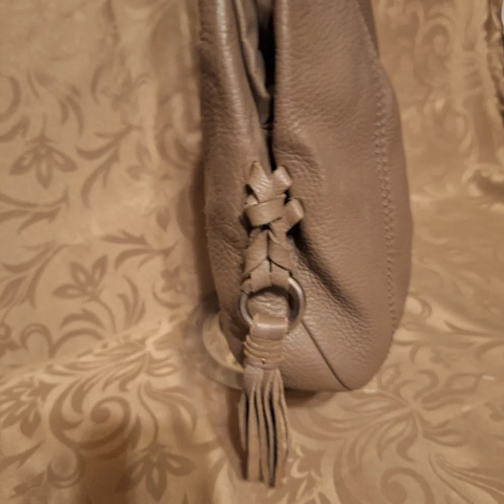 The sak gray leather hobo shoulder bag EUC